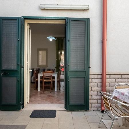 Casa Vacanze Kaloceri Torre dell'Orso Bagian luar foto