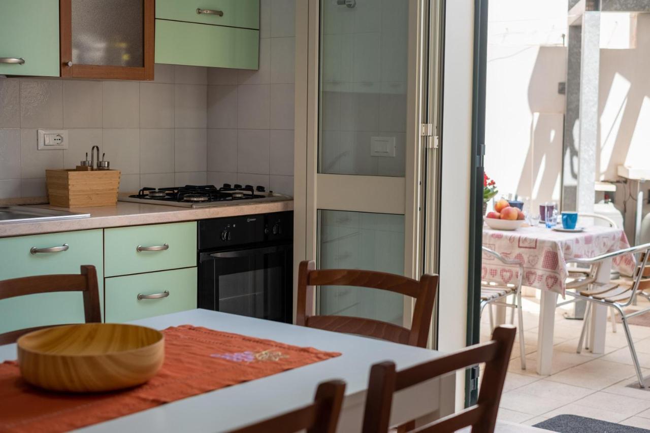 Casa Vacanze Kaloceri Torre dell'Orso Bagian luar foto