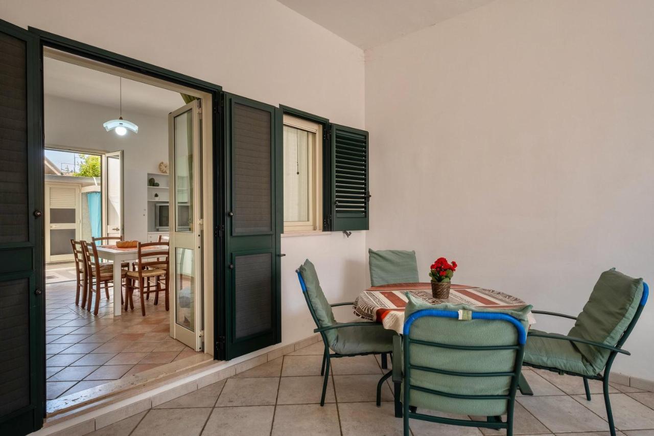 Casa Vacanze Kaloceri Torre dell'Orso Bagian luar foto