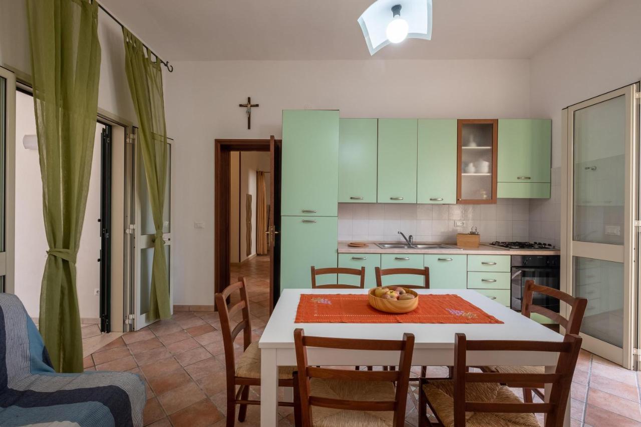 Casa Vacanze Kaloceri Torre dell'Orso Bagian luar foto