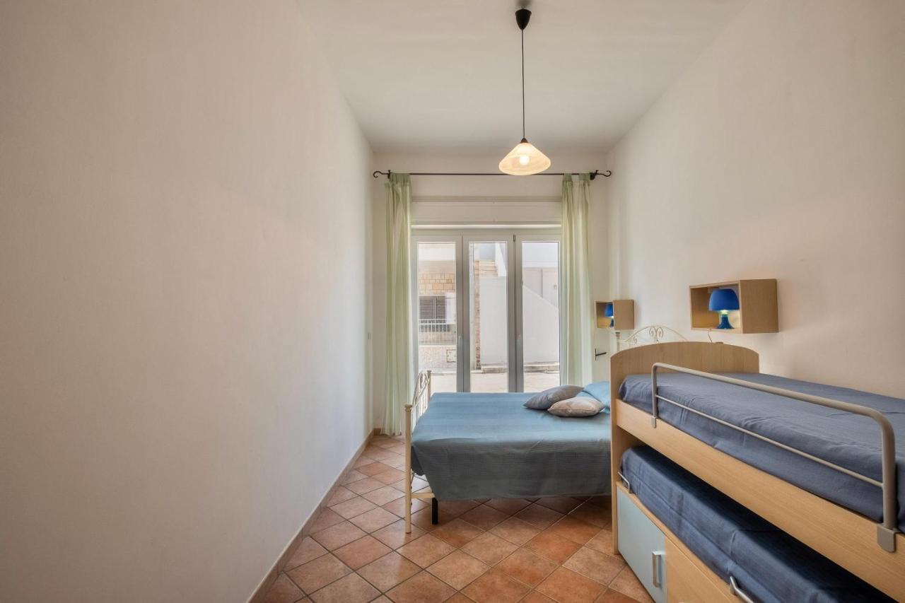 Casa Vacanze Kaloceri Torre dell'Orso Bagian luar foto
